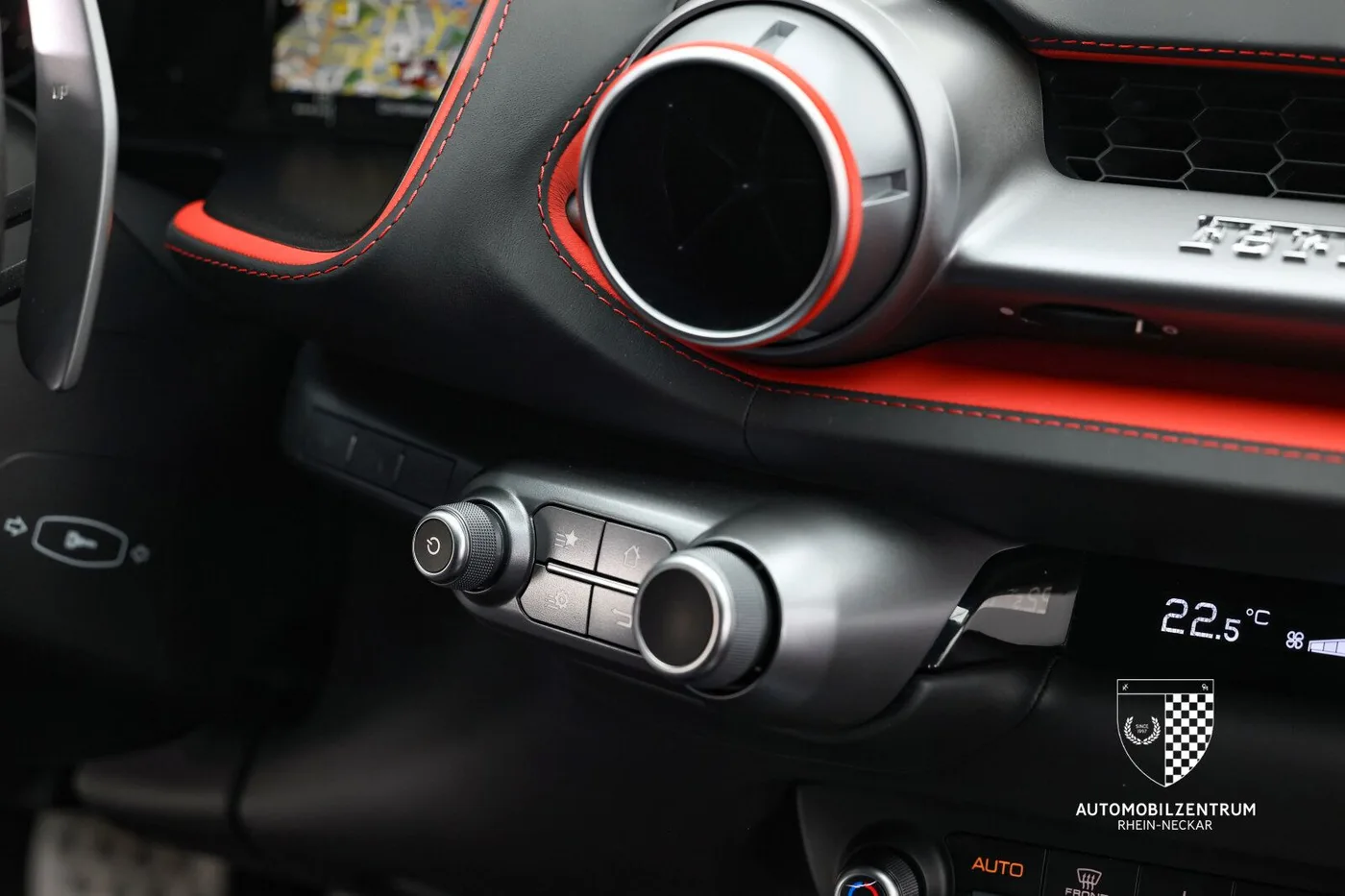 2018 Ferrari 812 Superfast angeboten von einem Supersportwagenhändler in Viernheim, Deutschland, Foto 23 von 25