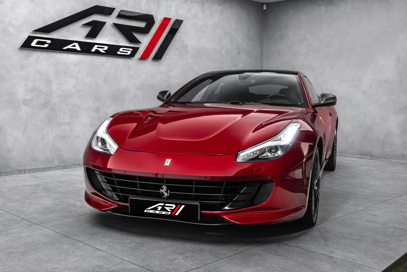 2018 Ferrari GTC4Lusso offered by a specialist dealer in Ostrava, Czechia, photo 2 of 25