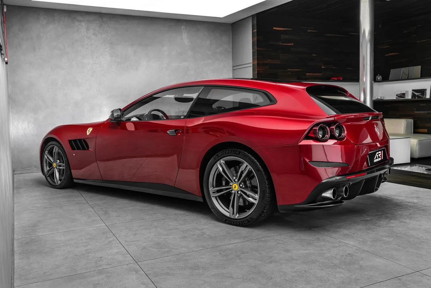 2018 Ferrari GTC4Lusso offered by a specialist dealer in Ostrava, Czechia, photo 6 of 25