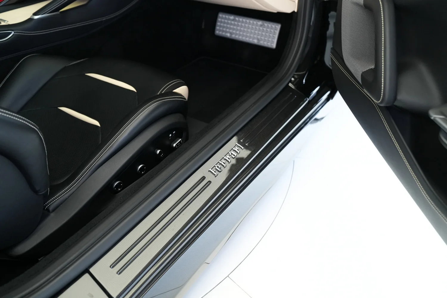 2018 Ferrari GTC4Lusso, 11/20