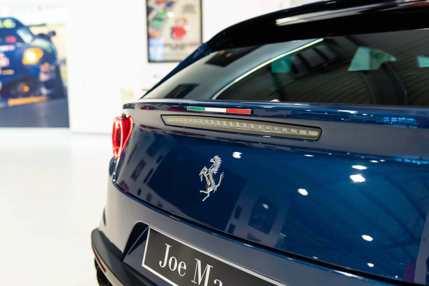 2018 Ferrari GTC4Lusso proposée par un spécialiste de la voiture de collection à London, Royaume-Uni, photo 6 sur 22