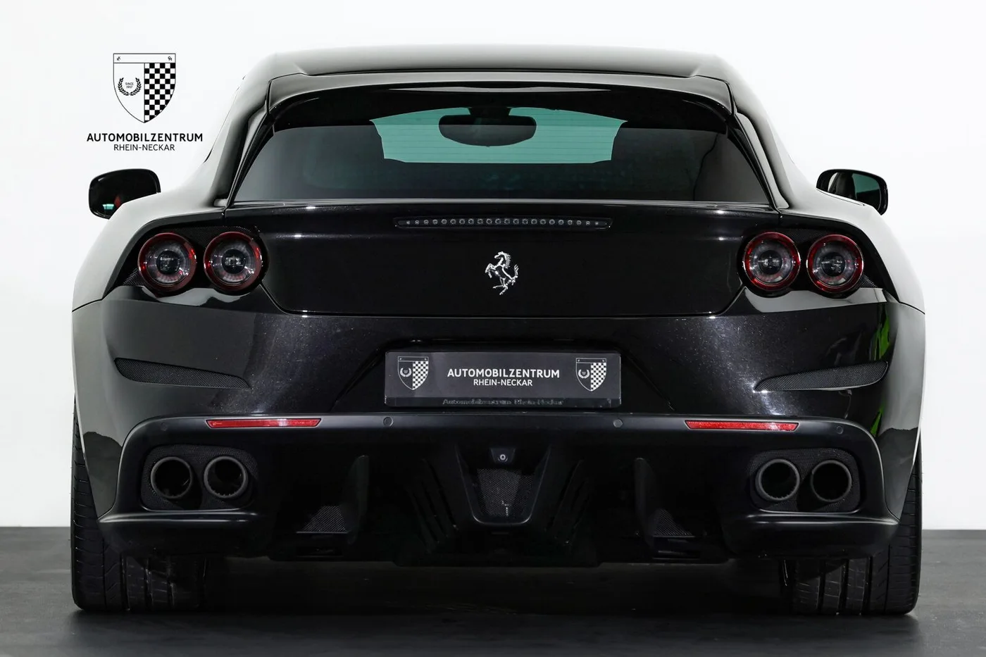 2018 Ferrari GTC4Lusso T angeboten von einem Supersportwagenhändler in Viernheim, Deutschland, Foto 6 von 25