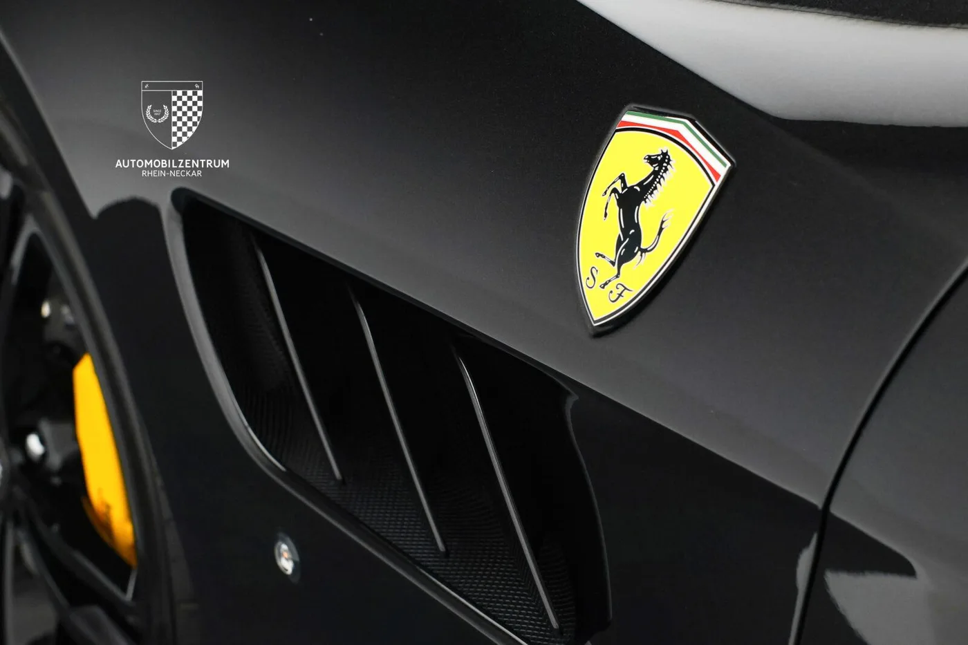 2018 Ferrari GTC4Lusso T angeboten von einem Supersportwagenhändler in Viernheim, Deutschland, Foto 9 von 25