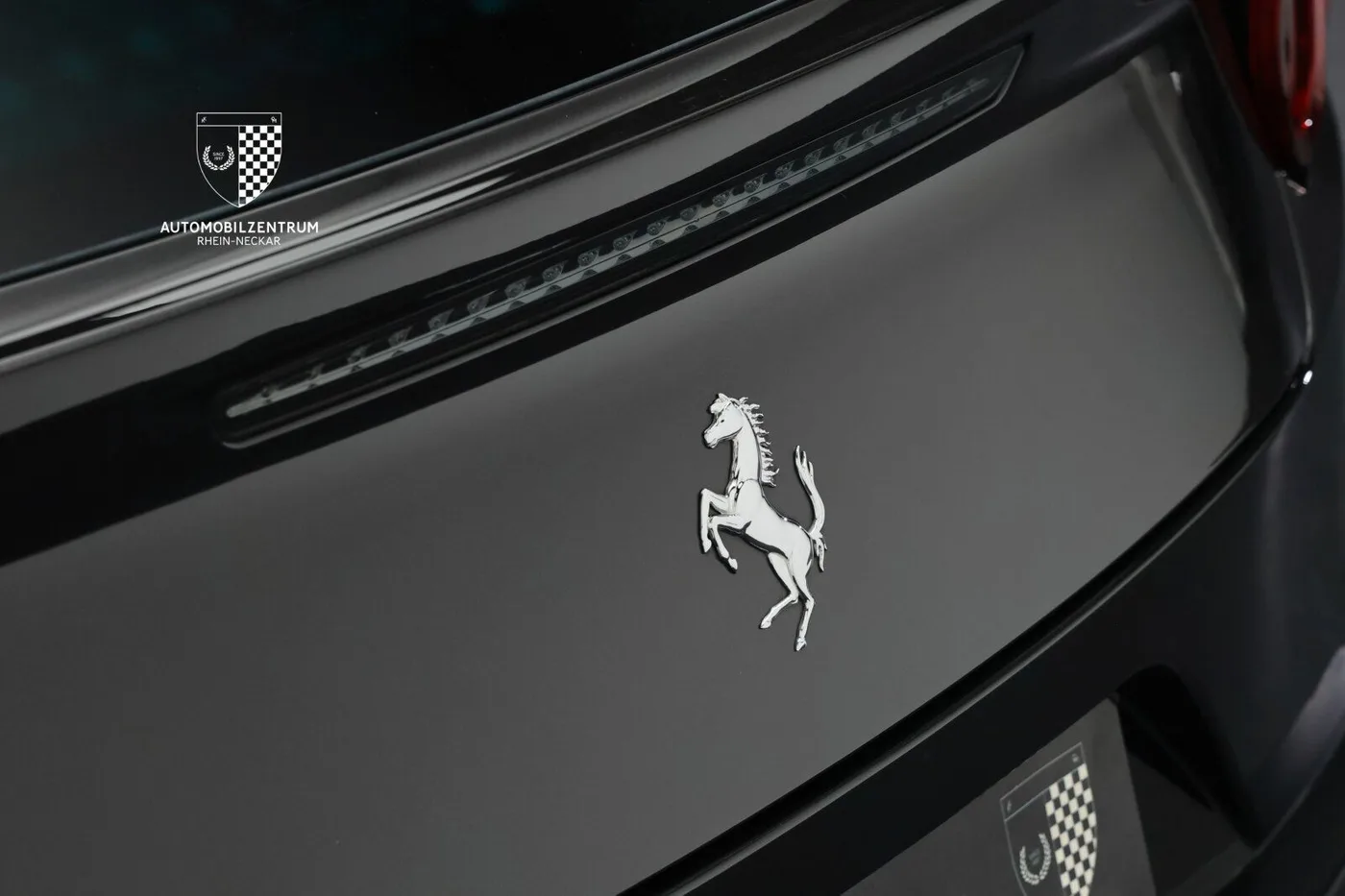2018 Ferrari GTC4Lusso T angeboten von einem Supersportwagenhändler in Viernheim, Deutschland, Foto 11 von 25