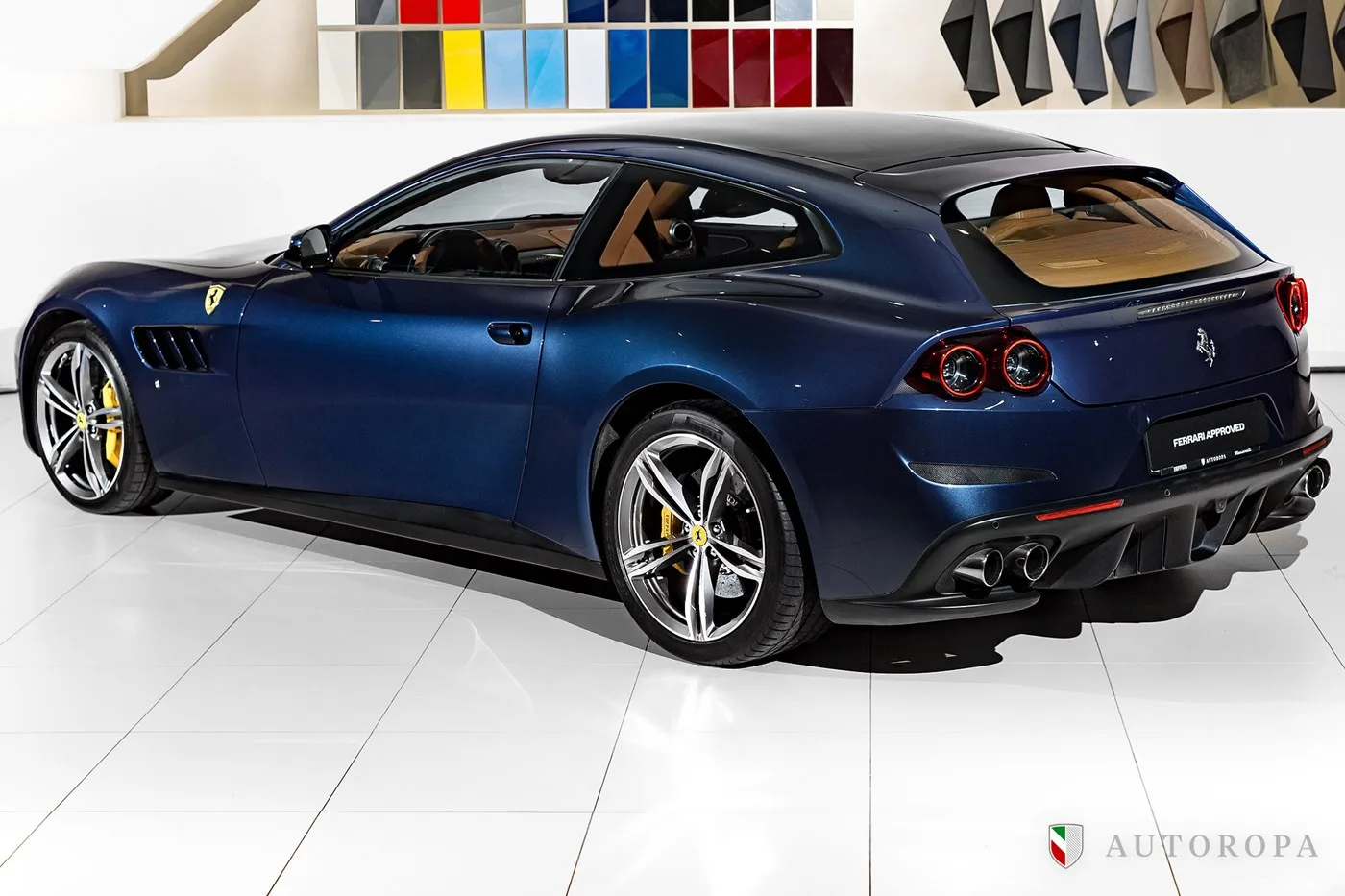 2018 Ferrari GTC4Lusso V12 angeboten von einem offiziellen Ferrari und Maserati-Vertragshändler in Arlöv, Schweden, Foto 4 von 10
