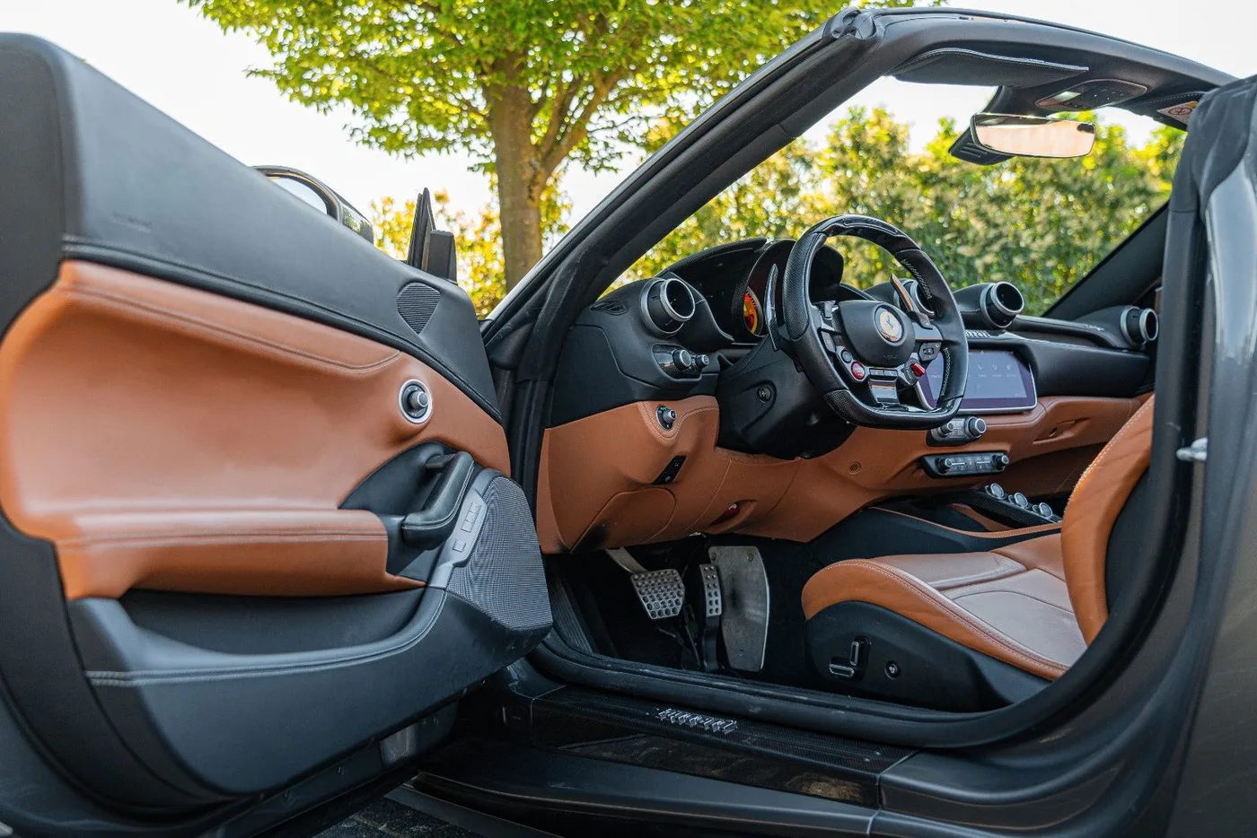 2018 Ferrari Portofino angeboten von einem Supersportwagenhändler in Gronau, Deutschland, Foto 18 von 25