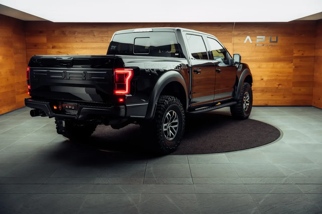 2018 Ford F-150 Raptor proposée par un concessionnaire spécialisé à Uznach, Suisse, photo principale
