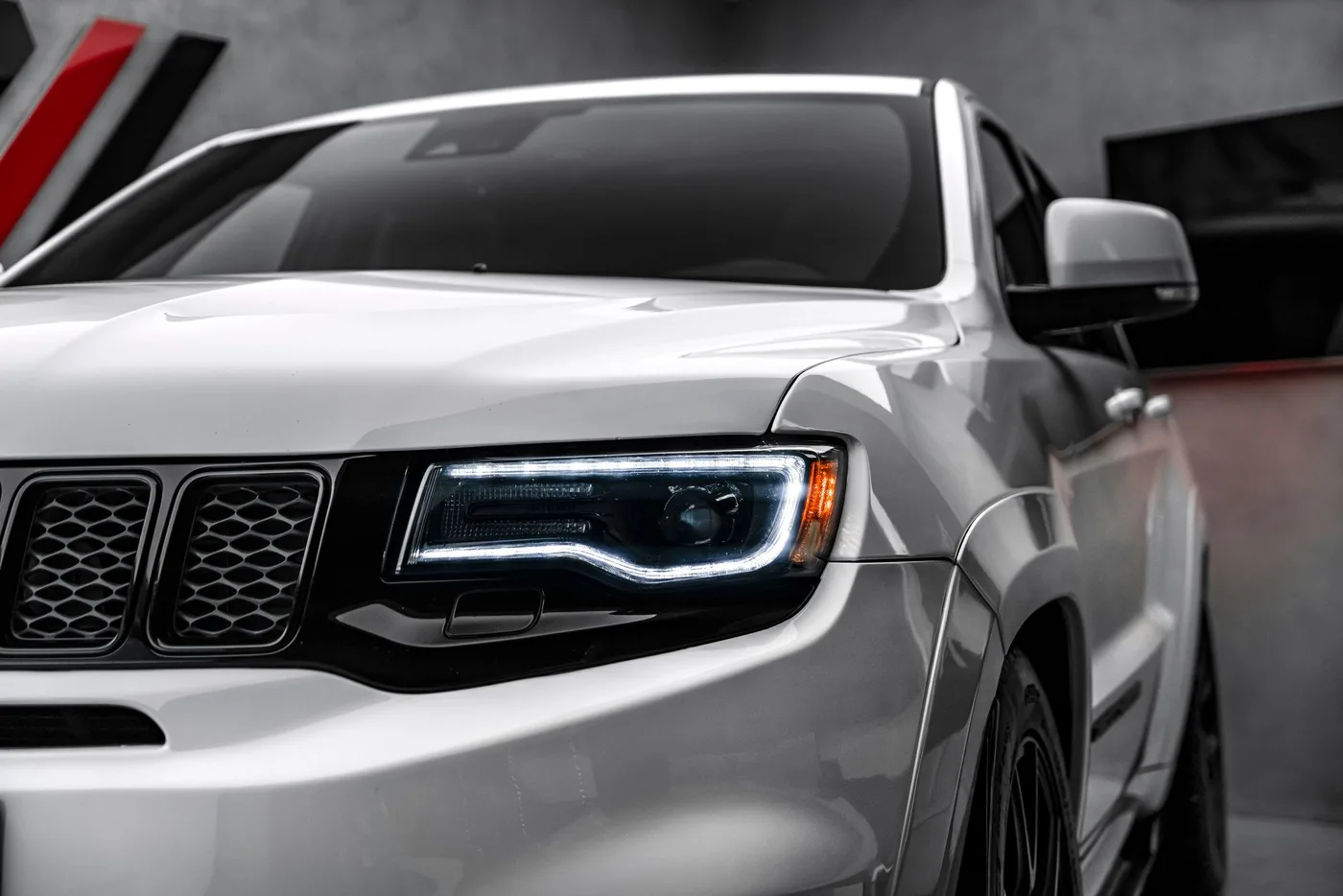 2018 Jeep Grand Cherokee SRT8 angeboten von einem Fachhändler in Ostrava, Tschechien, Foto 9 von 25