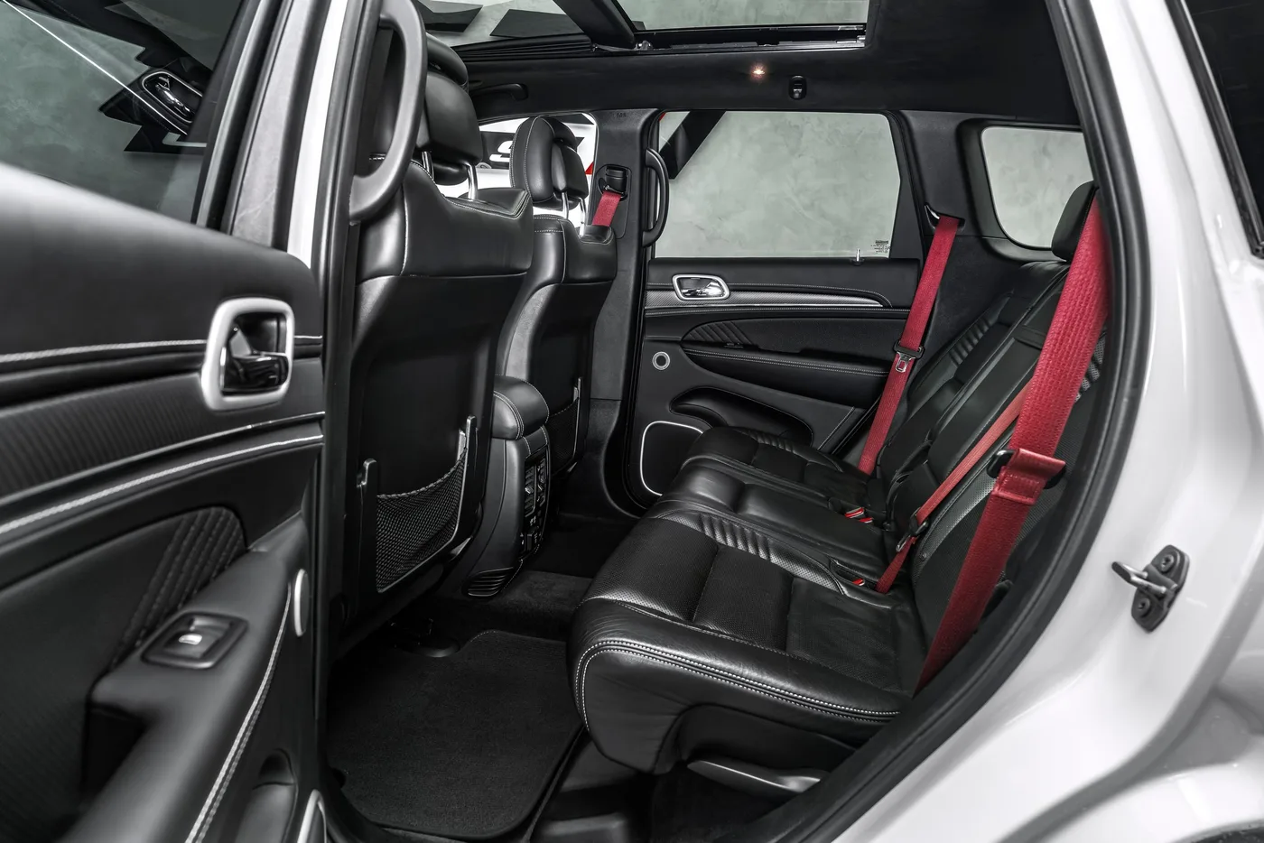 2018 Jeep Grand Cherokee SRT8 angeboten von einem Fachhändler in Ostrava, Tschechien, Foto 19 von 25