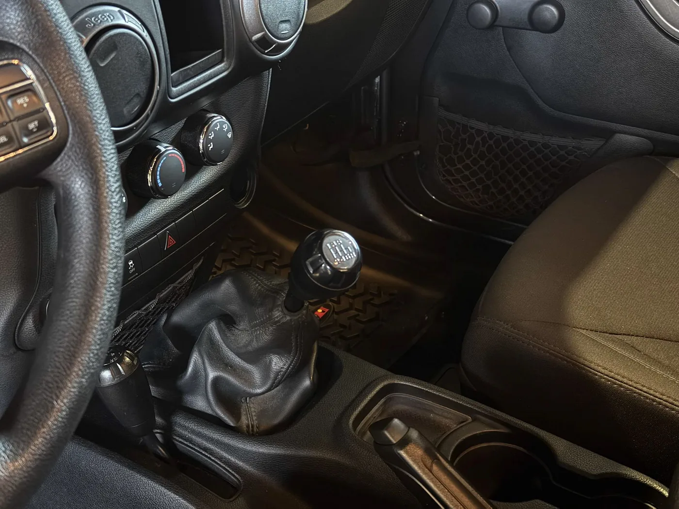 2018 Jeep Wrangler 3.6 V6, Sahara angeboten von einem Fachhändler in Lucca, Italien, Foto 15 von 24
