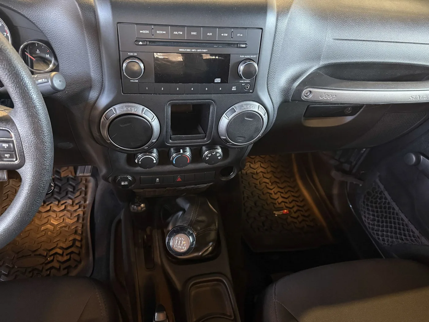 2018 Jeep Wrangler 3.6 V6, Sahara angeboten von einem Fachhändler in Lucca, Italien, Foto 18 von 24