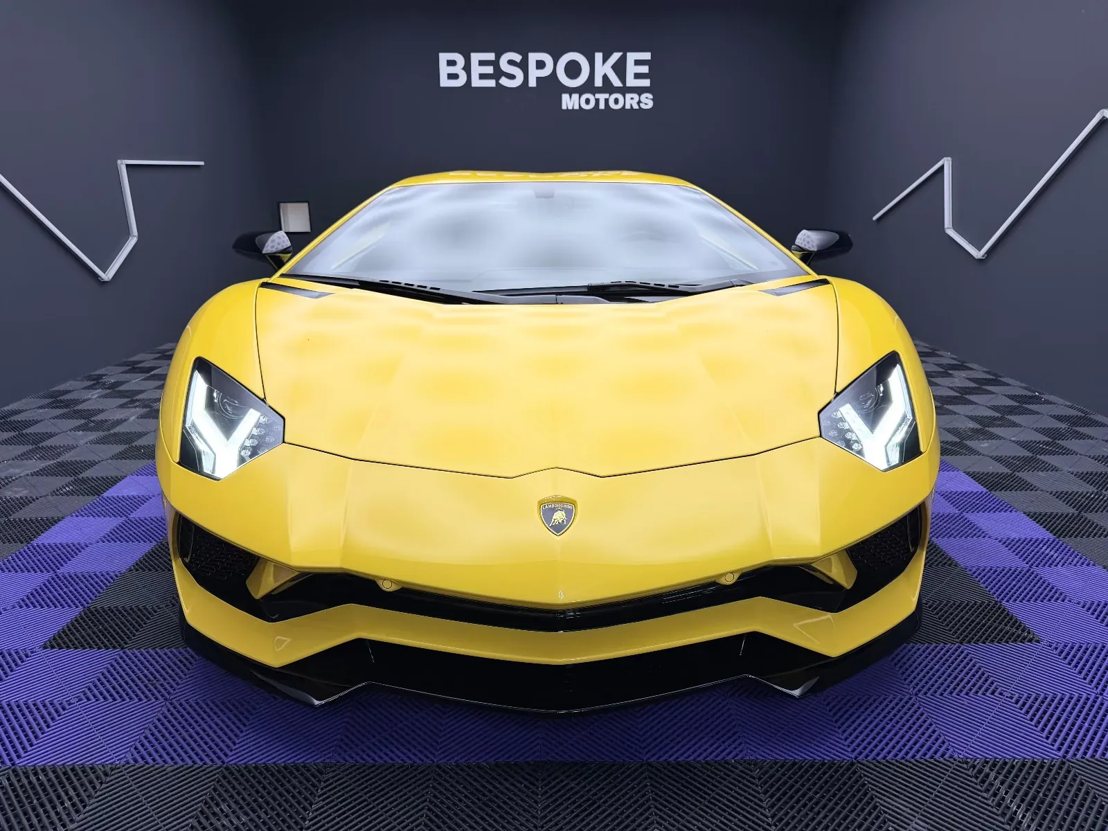 2018 Lamborghini Aventador S, 2/22