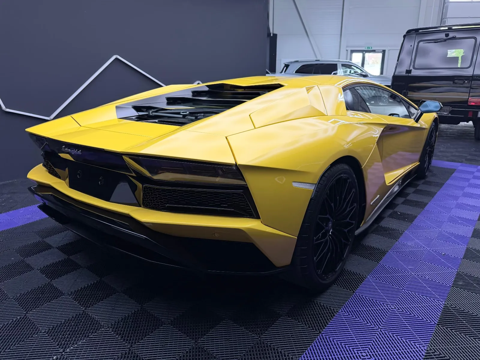 2018 Lamborghini Aventador S, 4/22