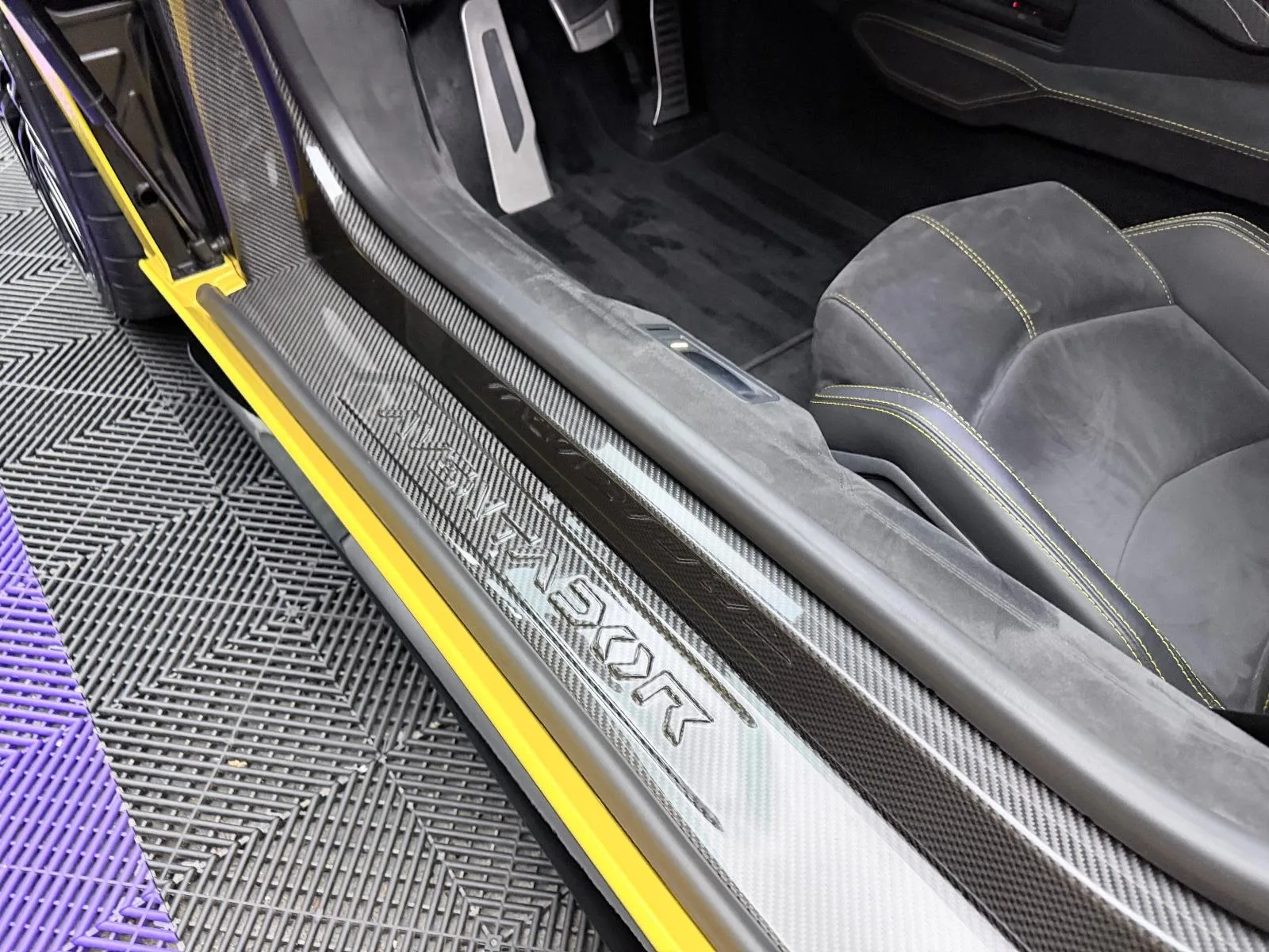 2018 Lamborghini Aventador S, 14/22