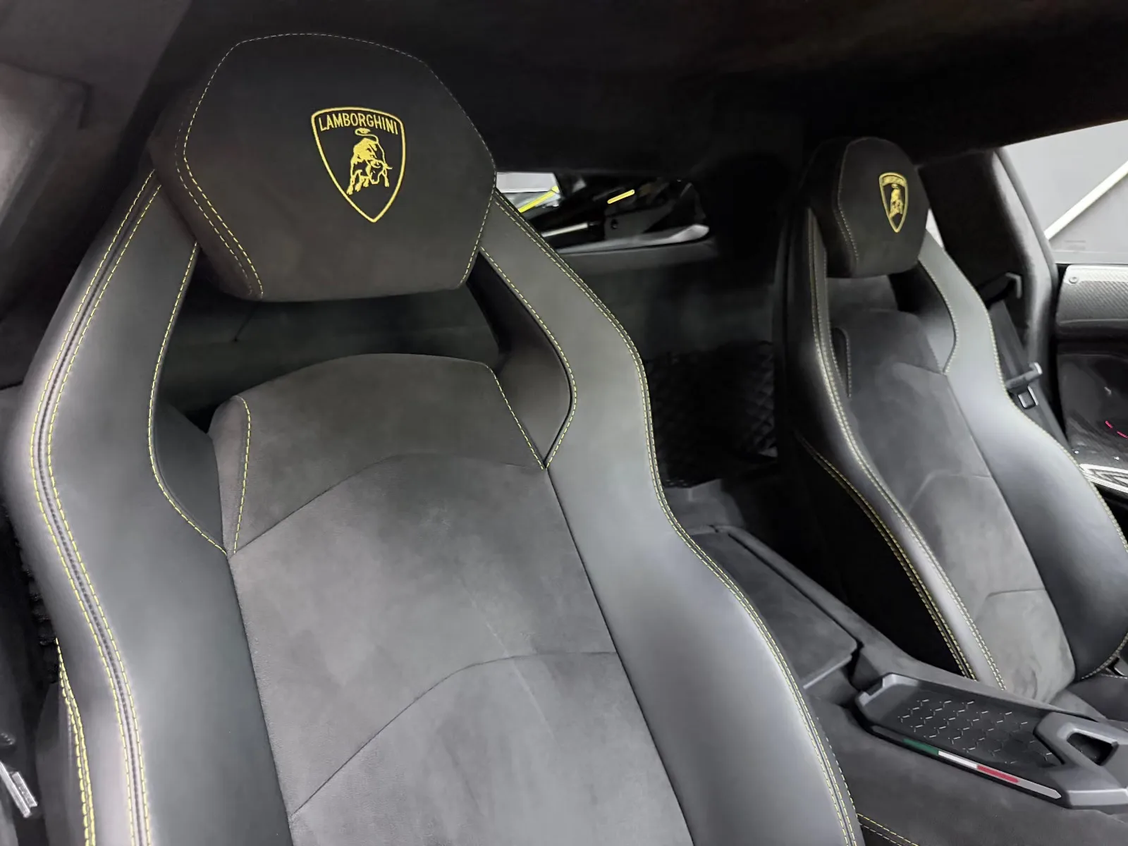 2018 Lamborghini Aventador S, 16/22