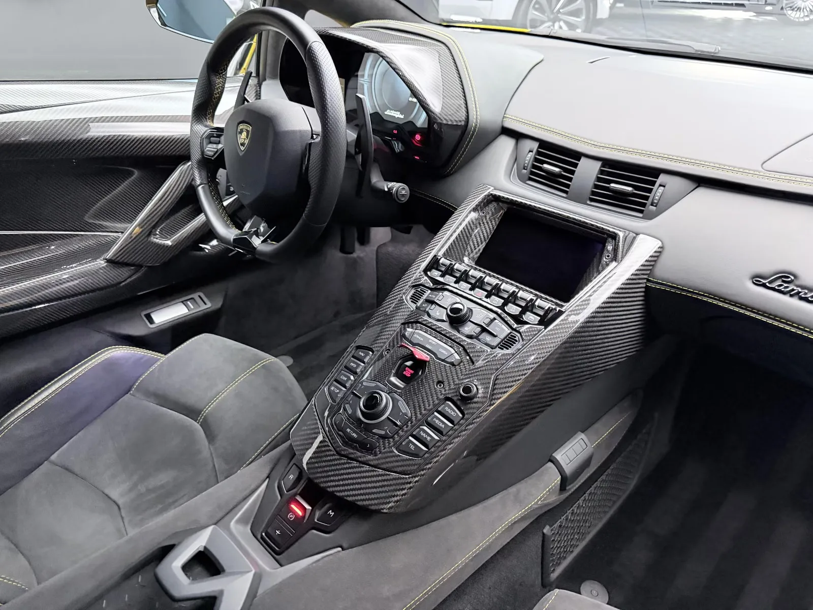 2018 Lamborghini Aventador S, 17/22