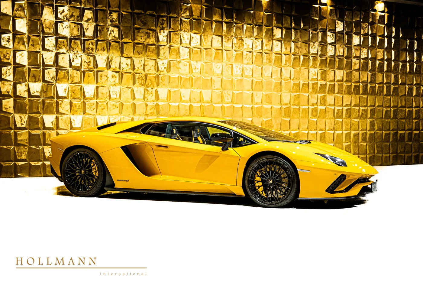 2018 Lamborghini Aventador S angeboten von einem Fachhändler in Stuhr, Deutschland, Foto 2 von 8