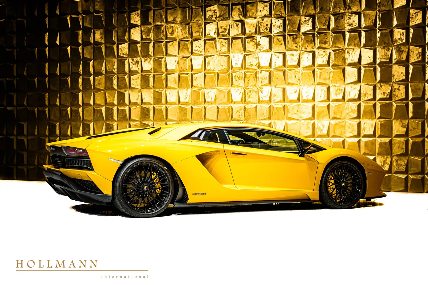 2018 Lamborghini Aventador S angeboten von einem Fachhändler in Stuhr, Deutschland, Foto 3 von 8
