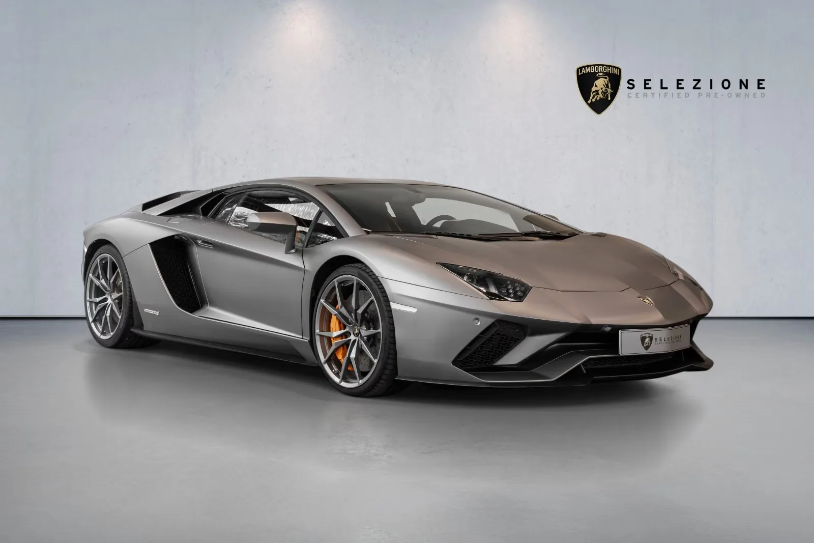 2018 Lamborghini Aventador S offered by a specialist dealer in Munich, Germany, main photo