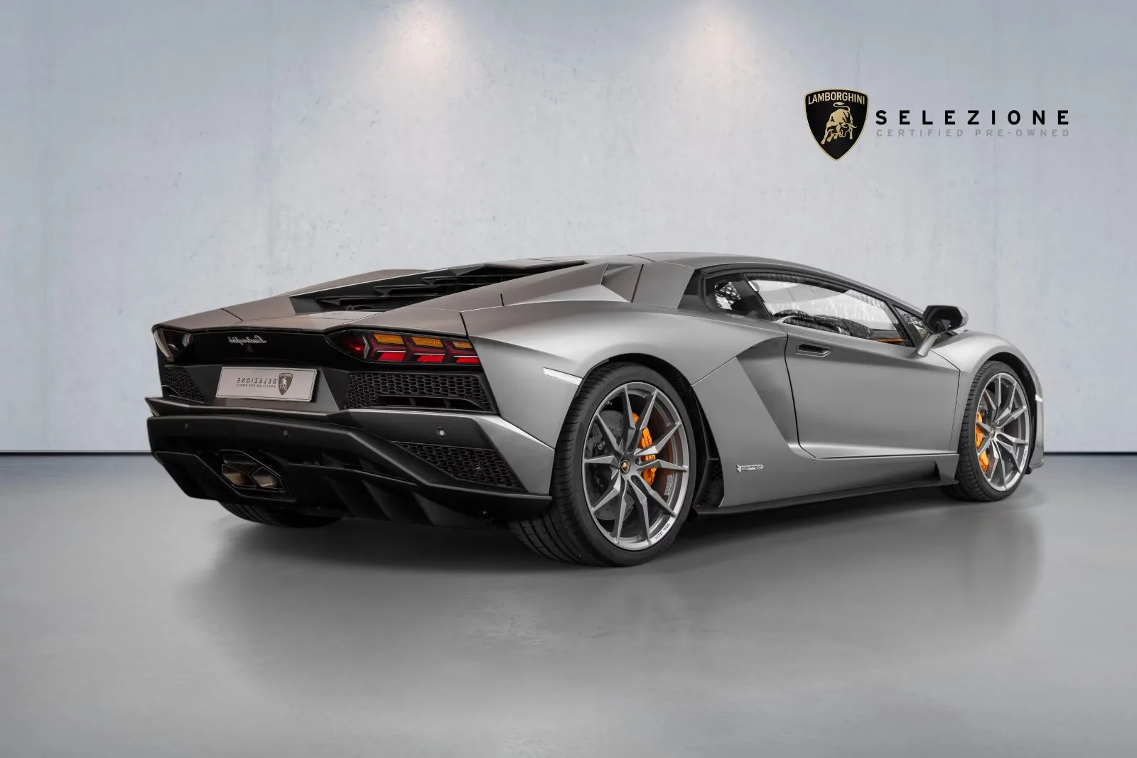 2018 Lamborghini Aventador S, 3/16