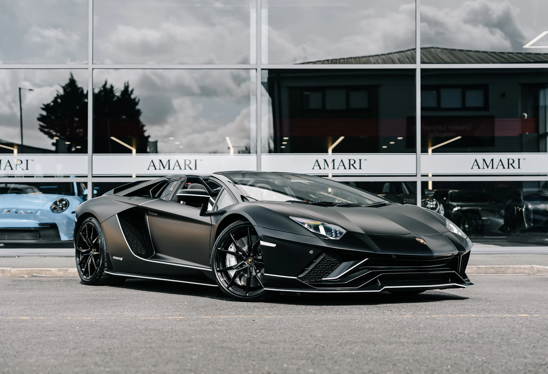 2018 Lamborghini Aventador S Roadster angeboten von einem Fachhändler in Preston, Vereinigtes Königreich, Hauptfoto