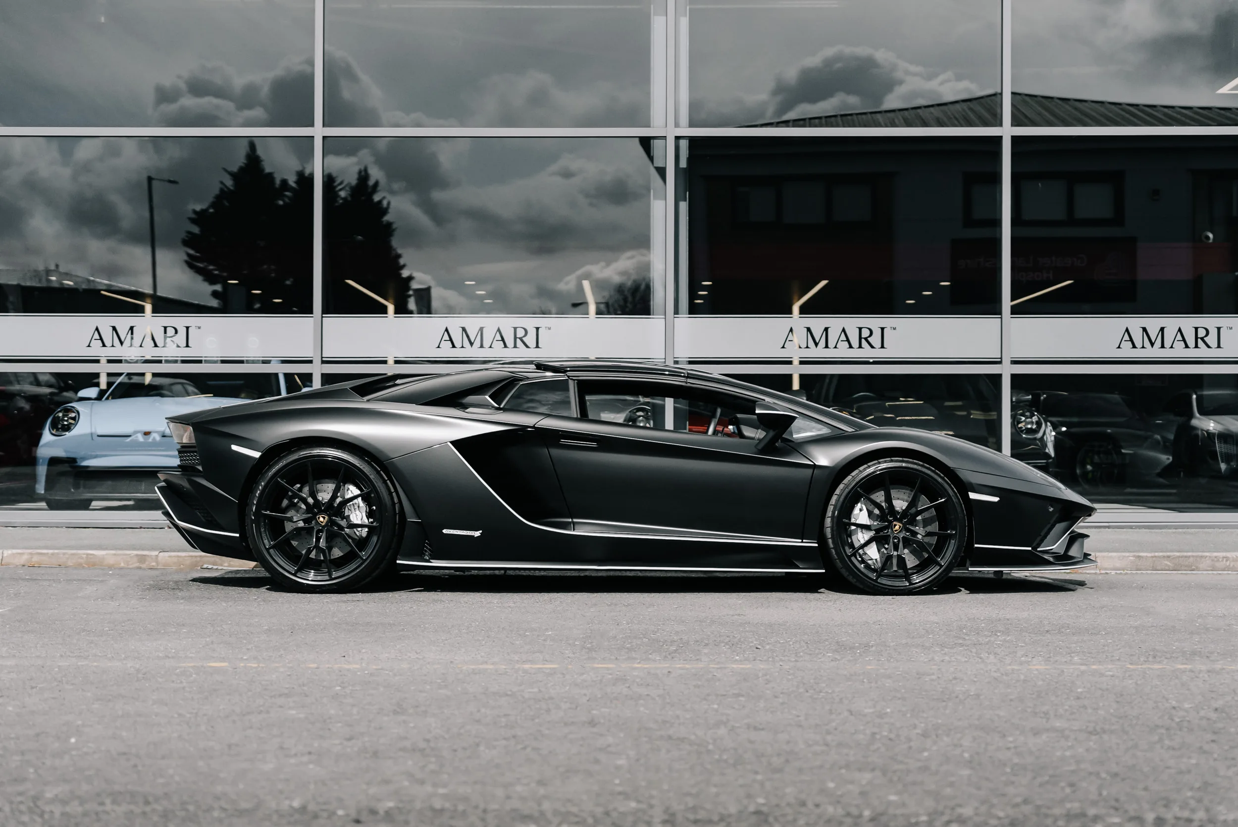 2018 Lamborghini Aventador S Roadster, 3/30