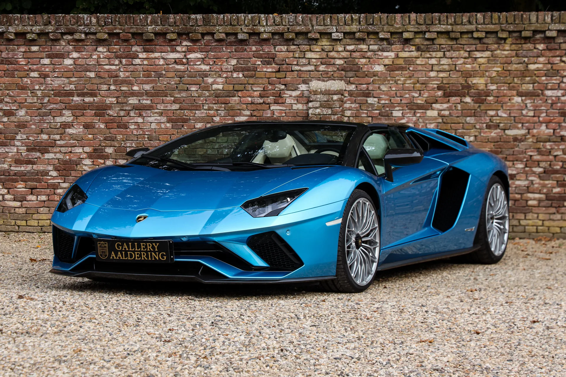 2018 Lamborghini Aventador S Roadster offered by a specialist dealer in Brummen, Netherlands, main photo