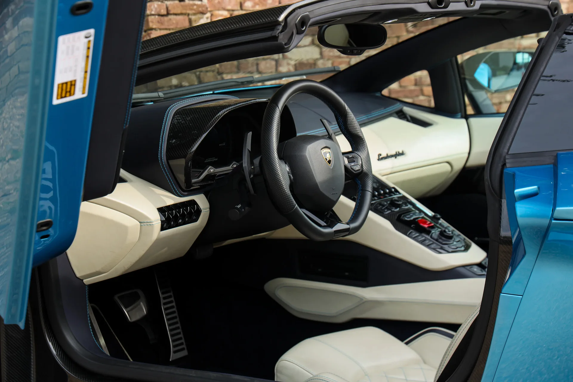2018 Lamborghini Aventador S Roadster, 3/30