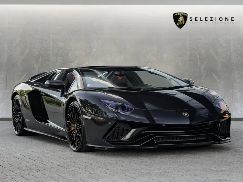 2018 Lamborghini Aventador S Roadster angeboten von einer Vertragshändlergruppe in London, Vereinigtes Königreich, Hauptfoto