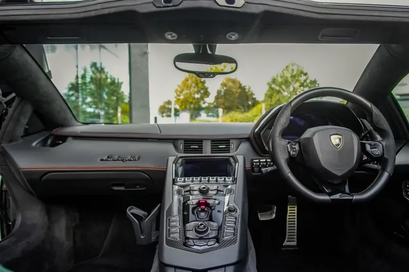 2018 Lamborghini Aventador S Roadster, 19/20