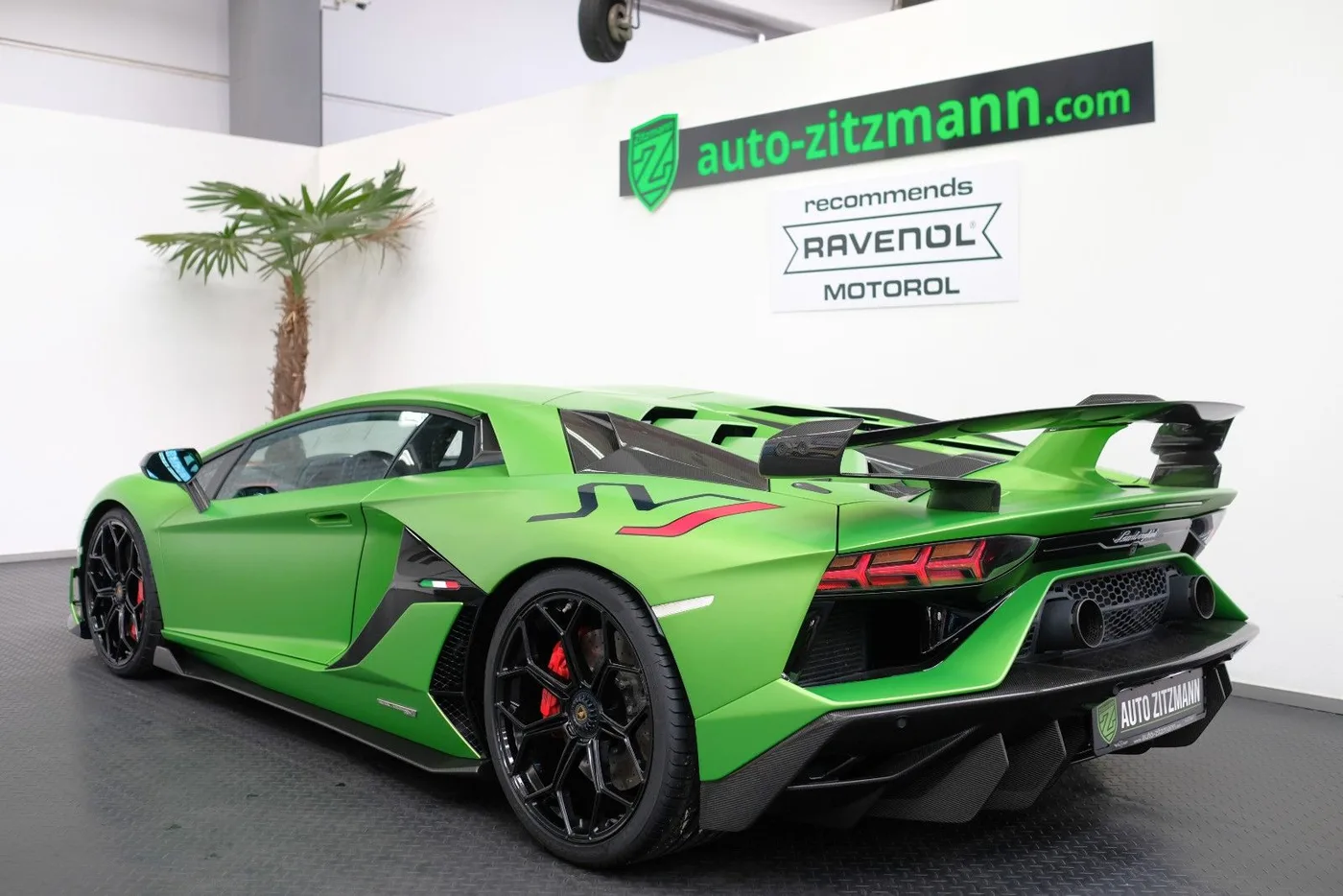 2018 Lamborghini Aventador SVJ offered by a specialist dealer in Nuremberg, Germany, photo 2 of 15