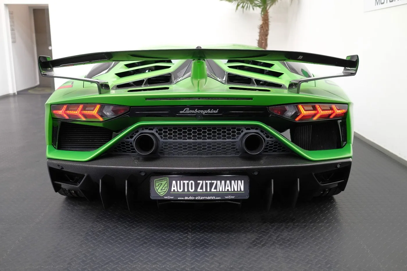 2018 Lamborghini Aventador SVJ offered by a specialist dealer in Nuremberg, Germany, photo 6 of 15