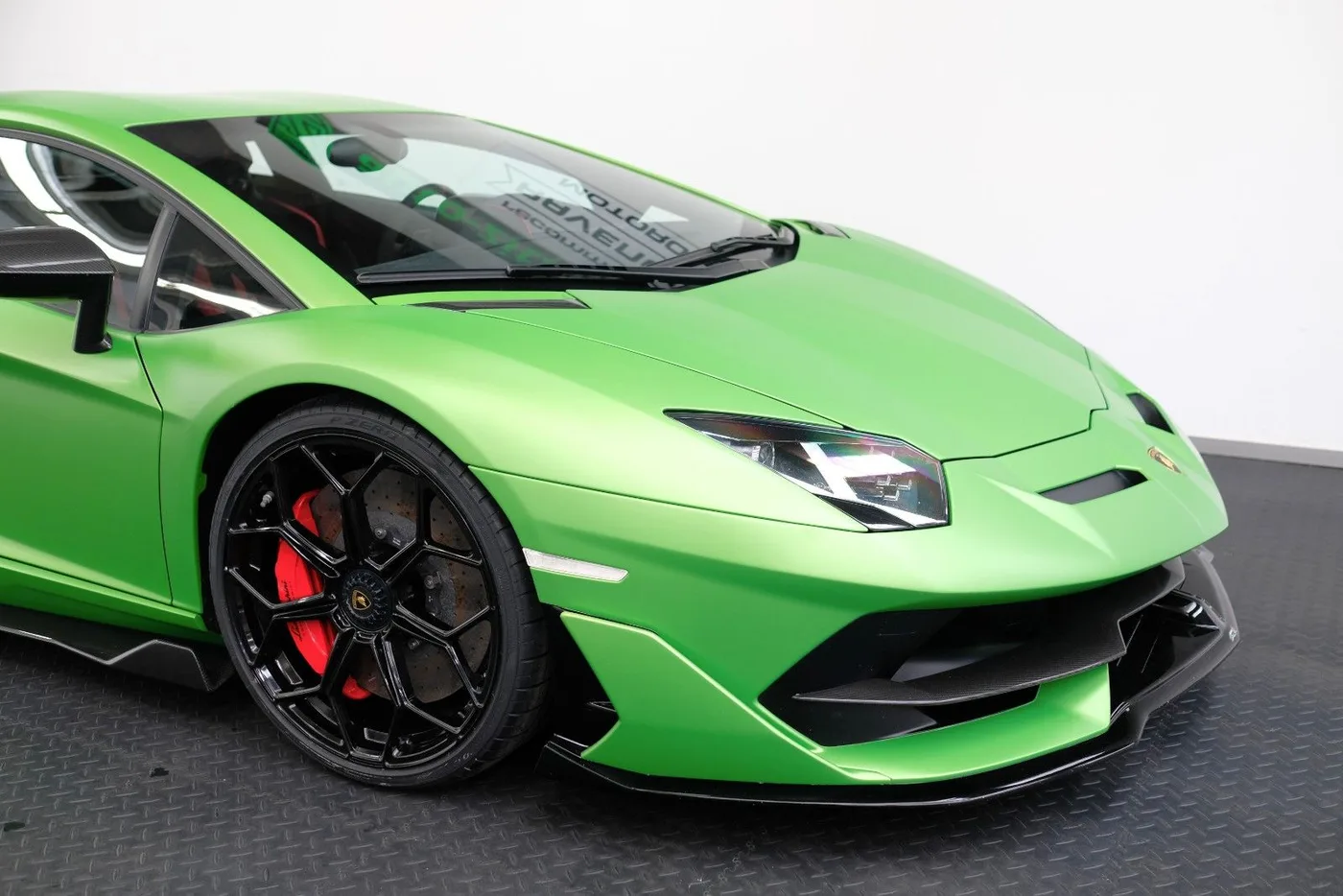 2018 Lamborghini Aventador SVJ offered by a specialist dealer in Nuremberg, Germany, photo 8 of 15