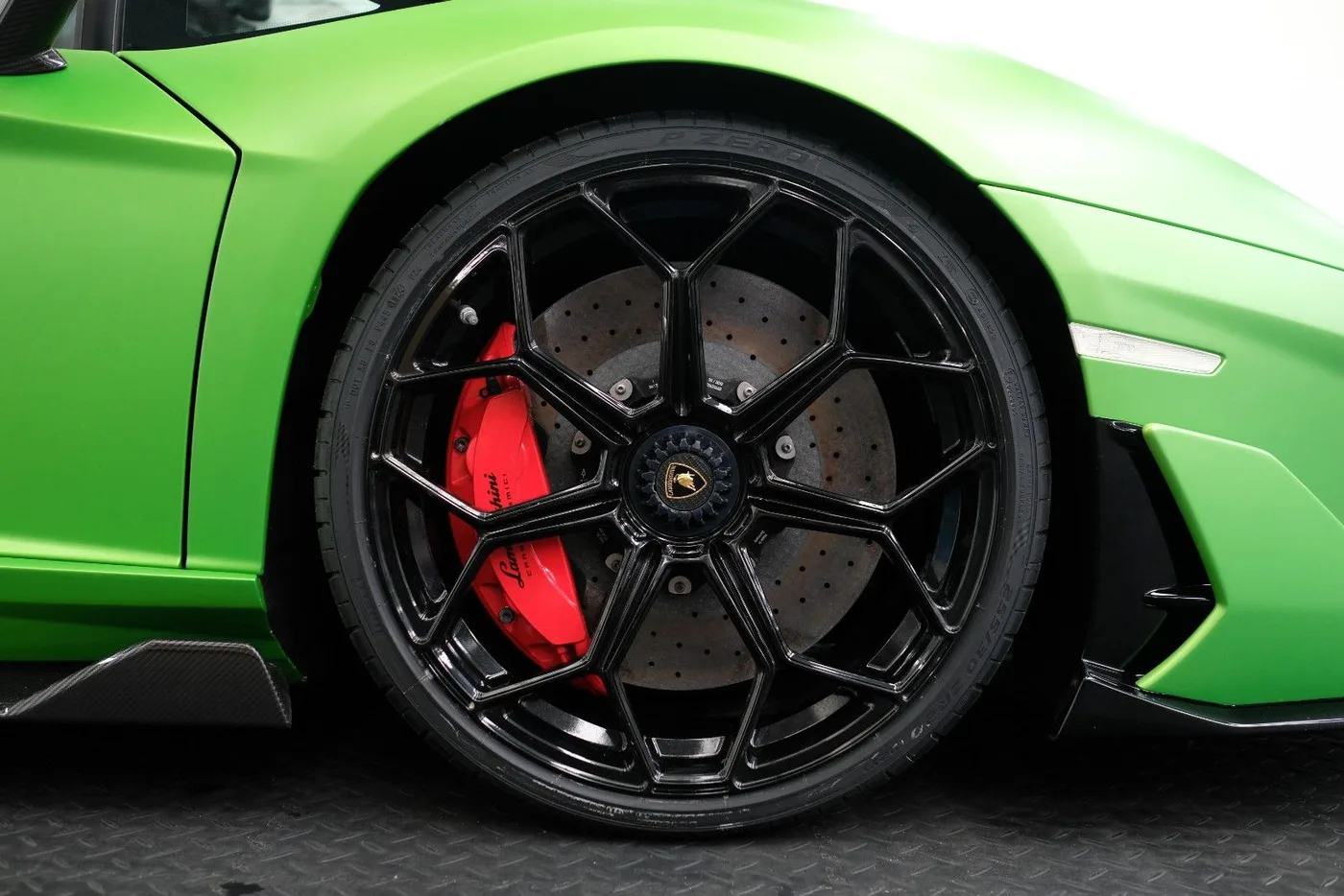 2018 Lamborghini Aventador SVJ offered by a specialist dealer in Nuremberg, Germany, photo 10 of 15
