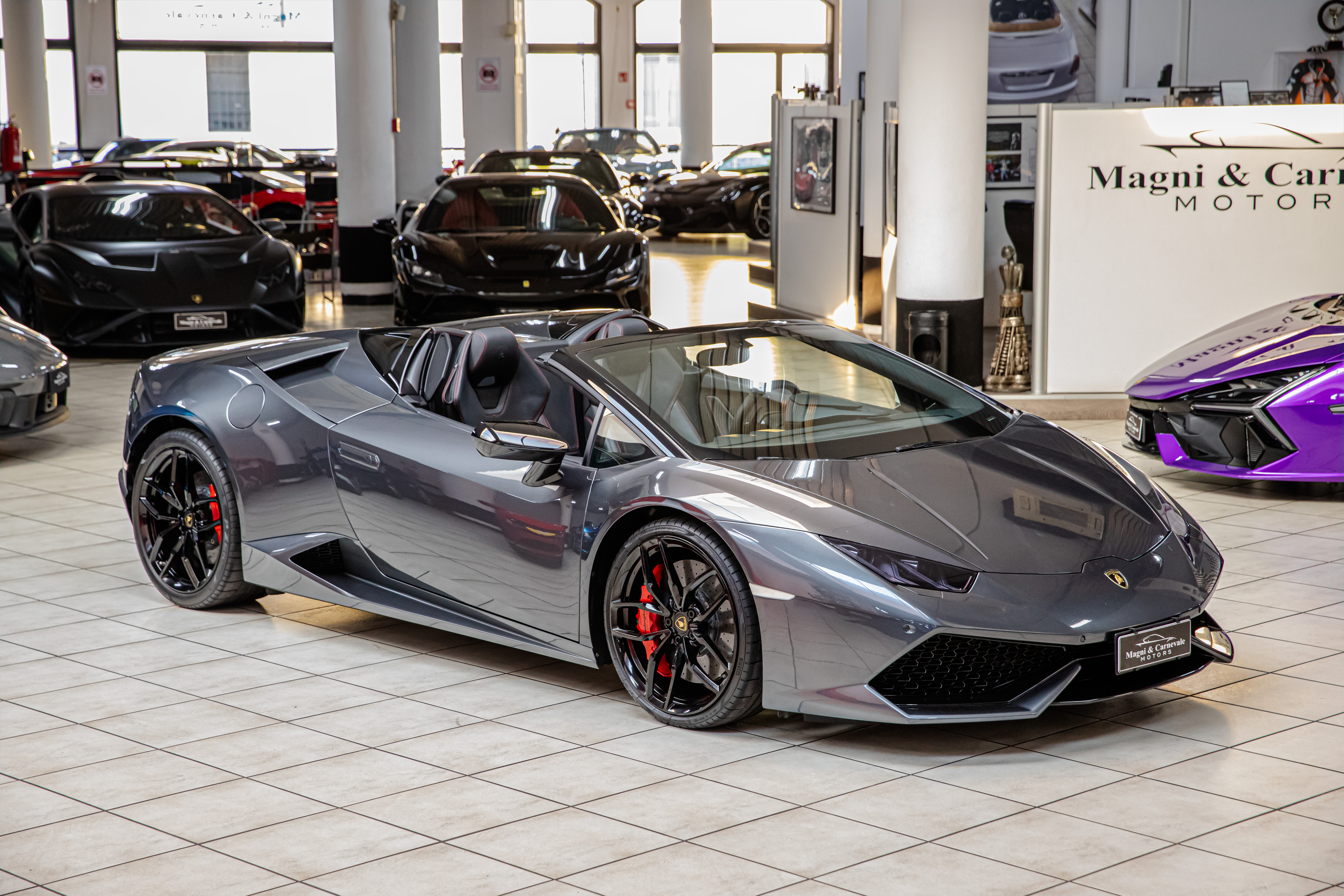 2018 Lamborghini Huracán LP 610-4 Spyder proposée par un concessionnaire spécialisé à Milan, Italie, photo 2 sur 20