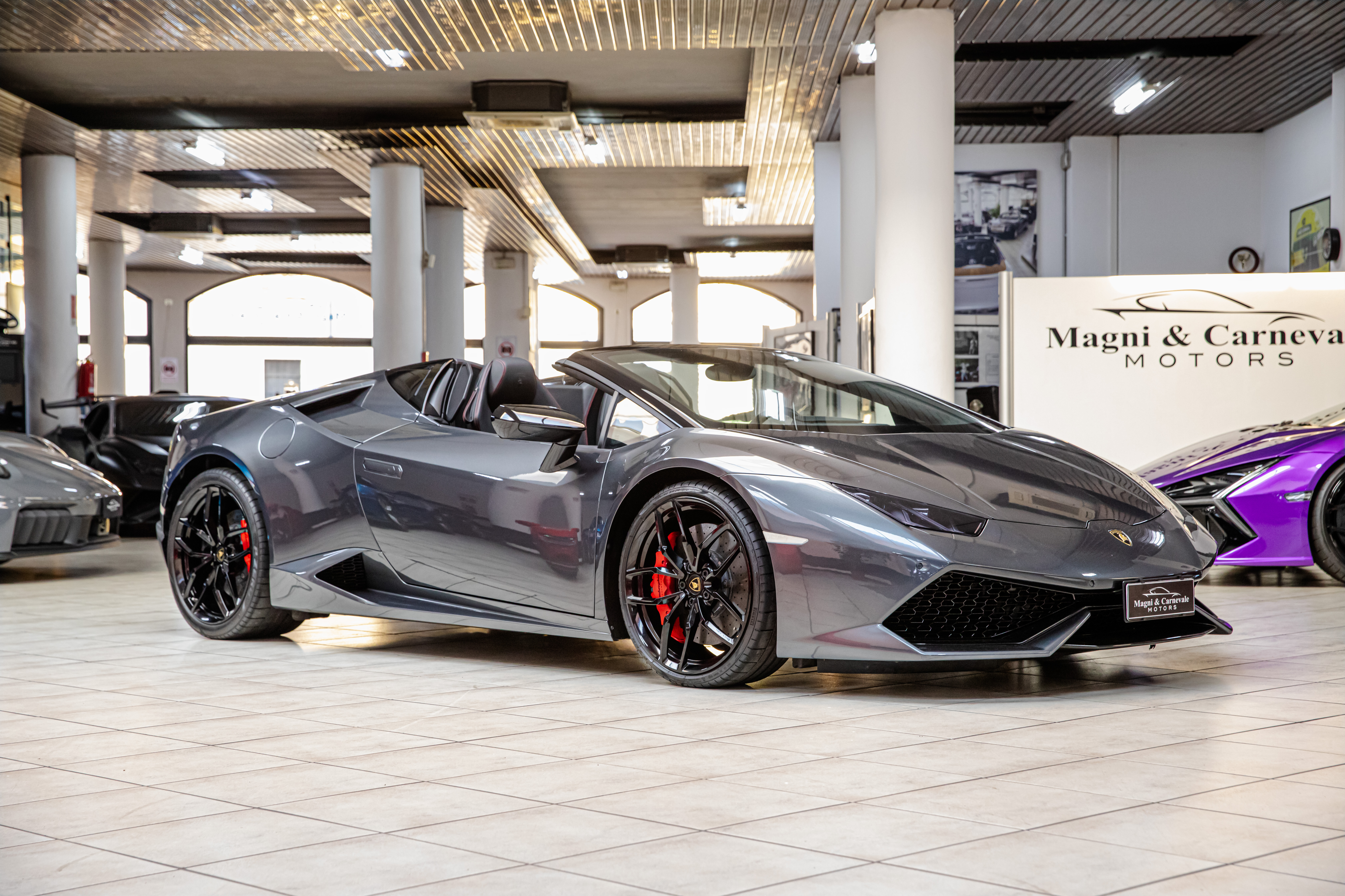 2018 Lamborghini Huracán LP 610-4 Spyder proposée par un concessionnaire spécialisé à Milan, Italie, photo 4 sur 20