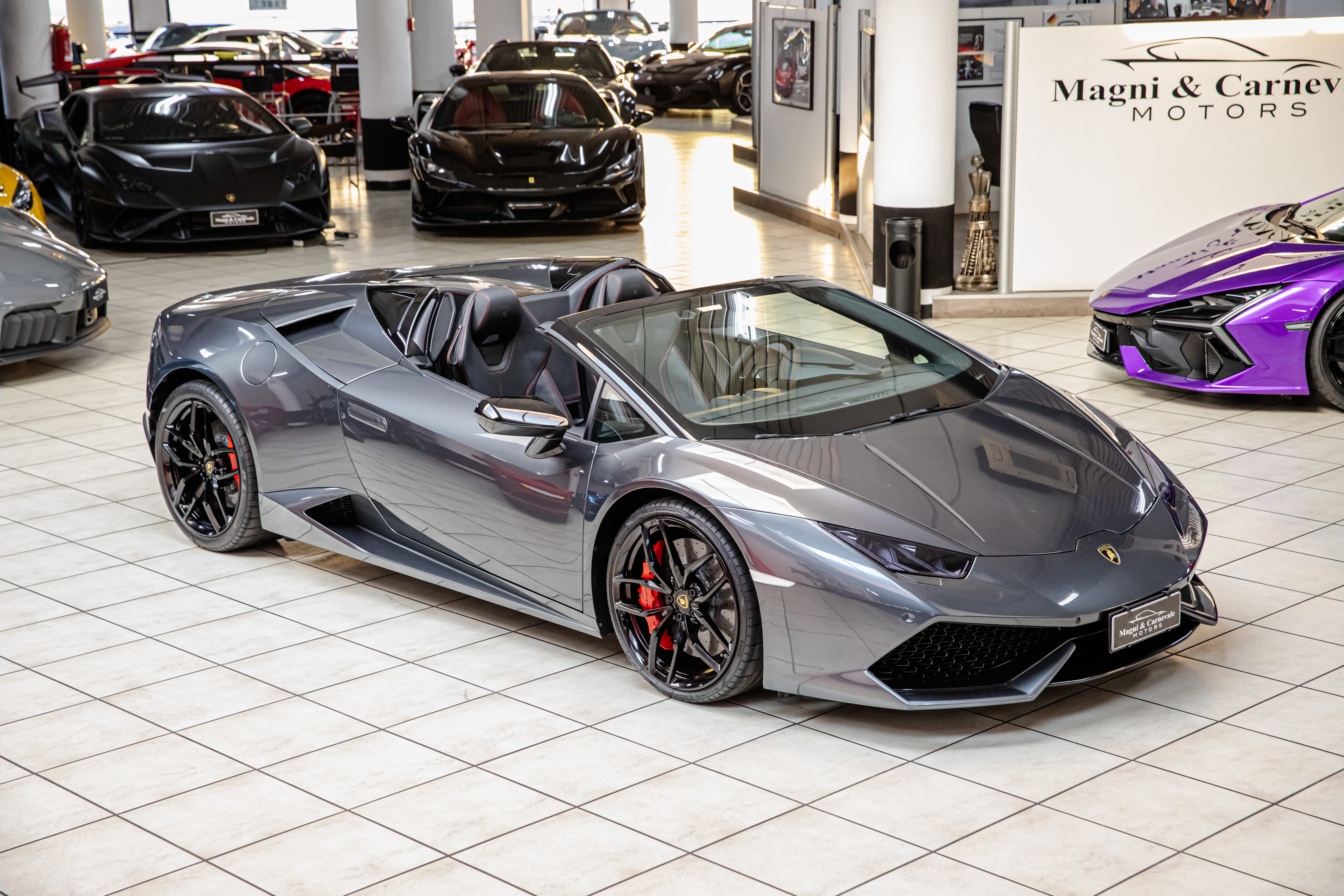 2018 Lamborghini Huracán LP 610-4 Spyder proposée par un concessionnaire spécialisé à Milan, Italie, photo 5 sur 20