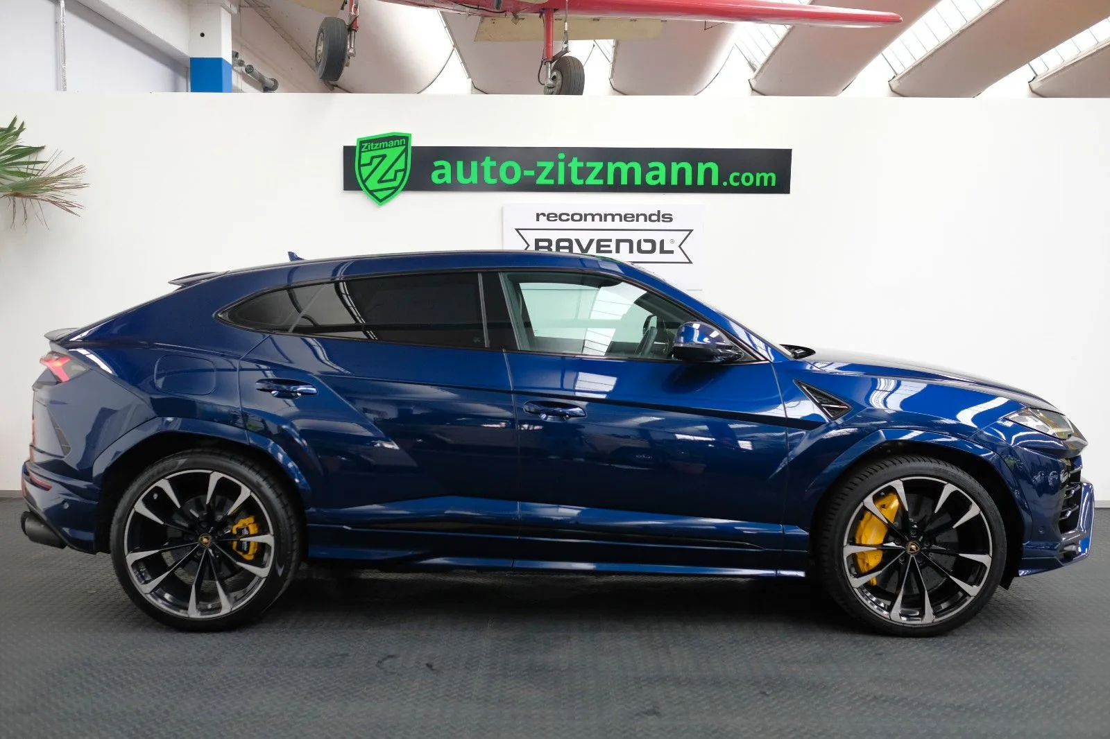 2018 Lamborghini Urus angeboten von einem Fachhändler in Nuremberg, Deutschland, Hauptfoto