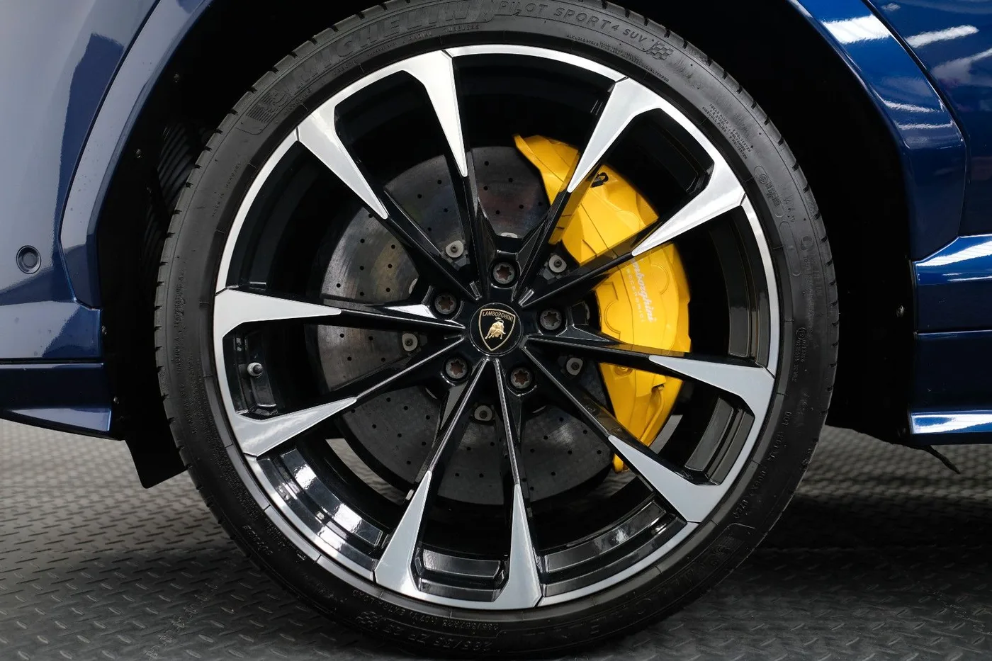 2018 Lamborghini Urus angeboten von einem Fachhändler in Nuremberg, Deutschland, Foto 10 von 15