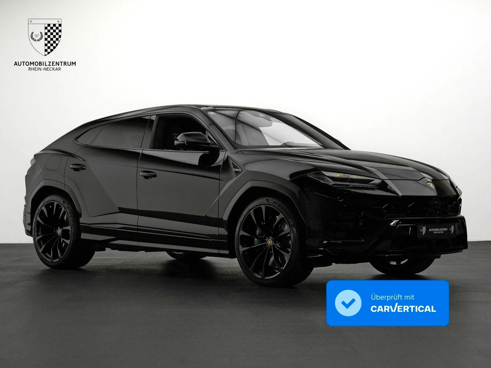 2018 Lamborghini Urus proposta da un concessionario specializzato a Viernheim, Germania, foto principale