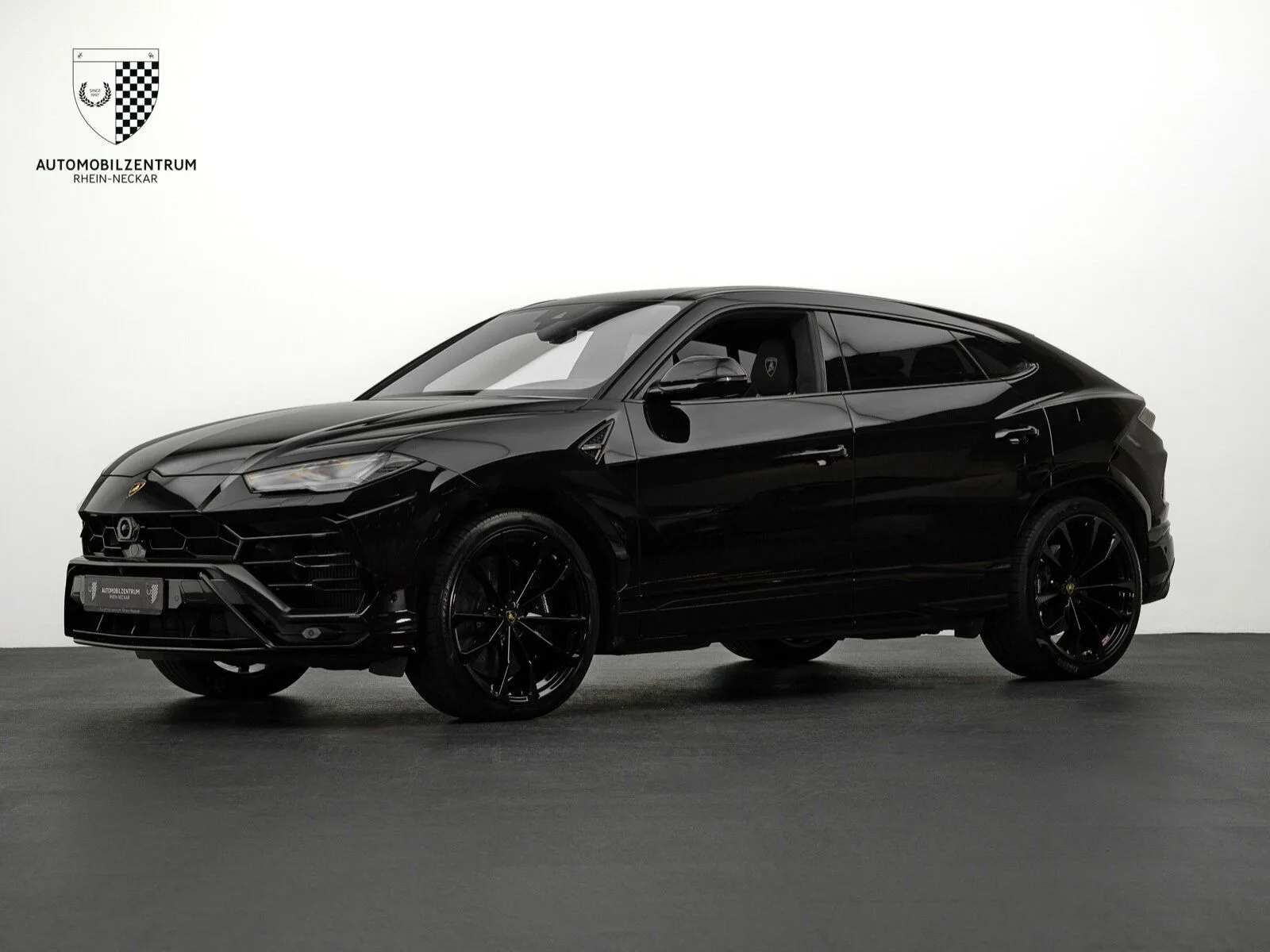 2018 Lamborghini Urus, 3/30