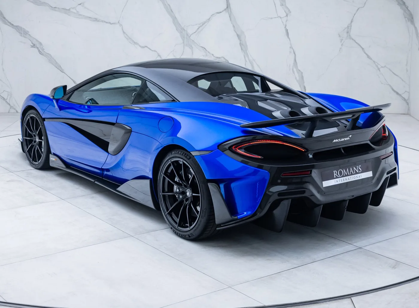 2018 McLaren 600LT offered by a specialist dealer in Banstead, United Kingdom, photo 10 of 15
