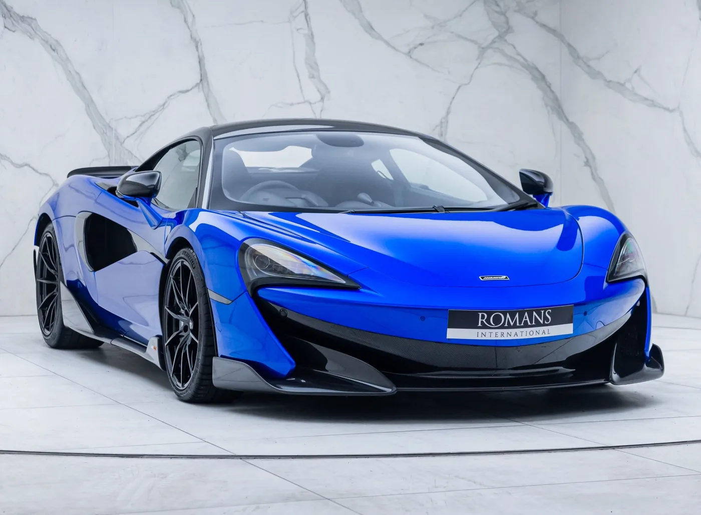 2018 McLaren 600LT offered by a specialist dealer in Banstead, United Kingdom, photo 11 of 15