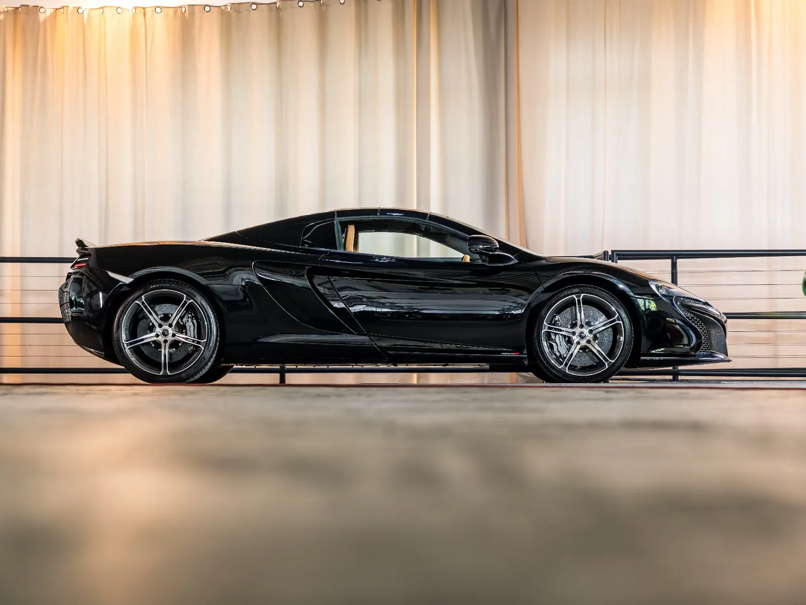 2018 McLaren 650S Spider, 2/30