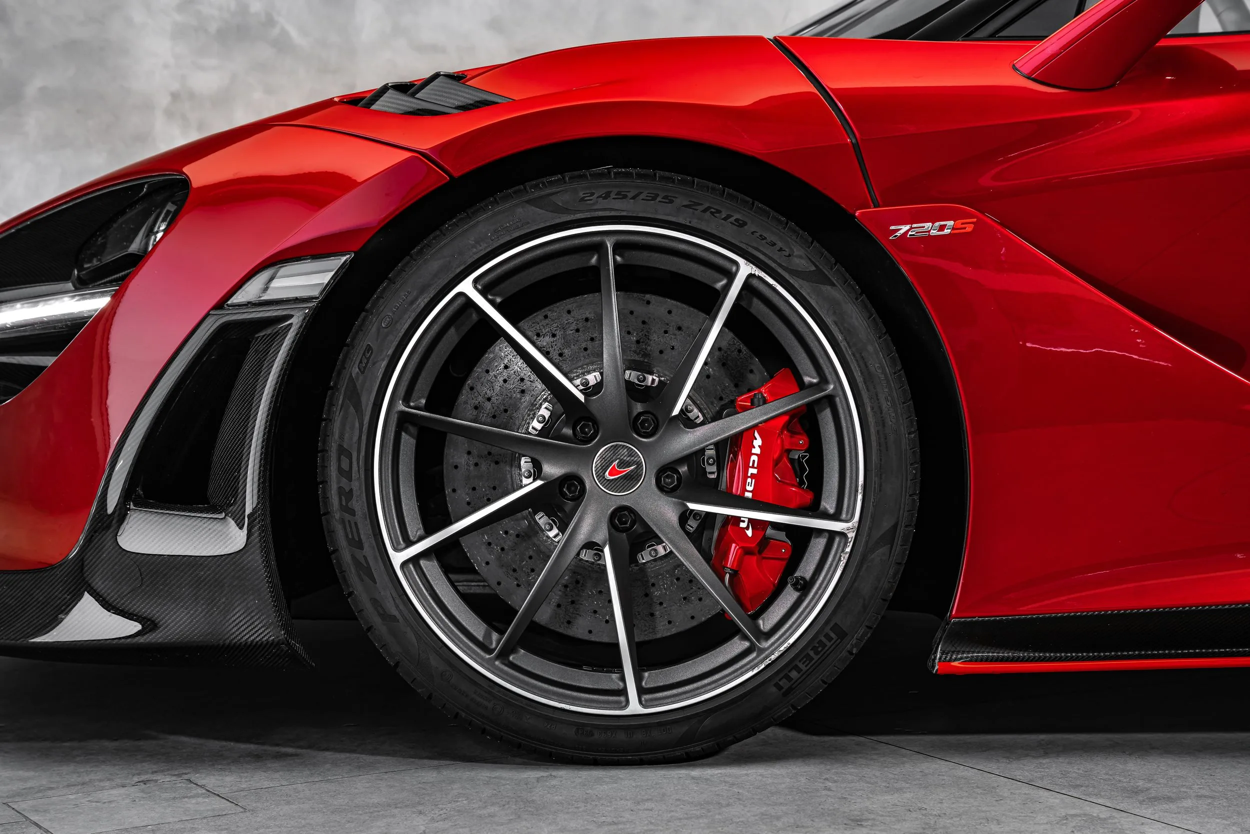 2018 McLaren 720S, 2/30