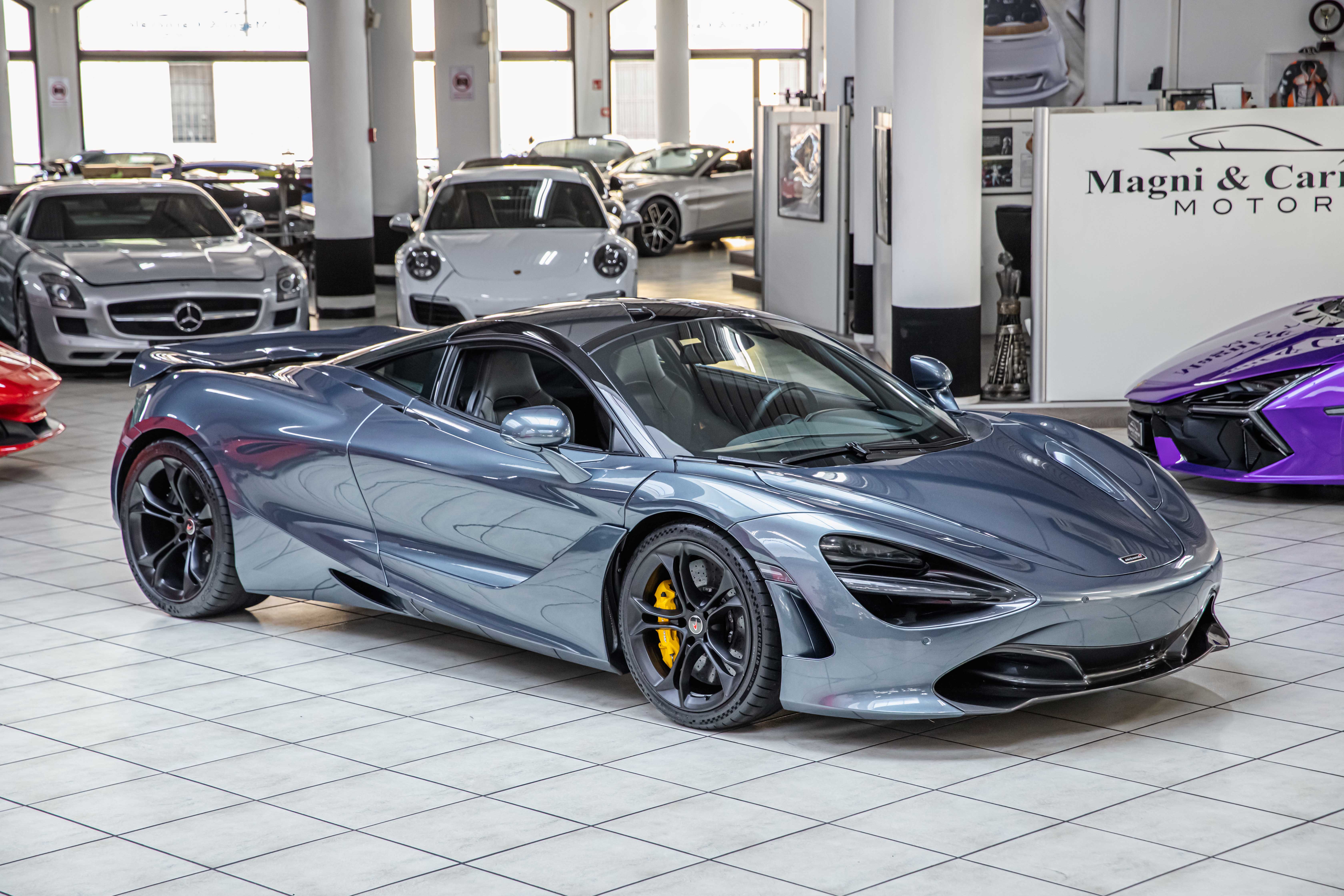 2018 McLaren 720S Coupé offered by a specialist dealer in Milan, Italy, photo 5 of 20