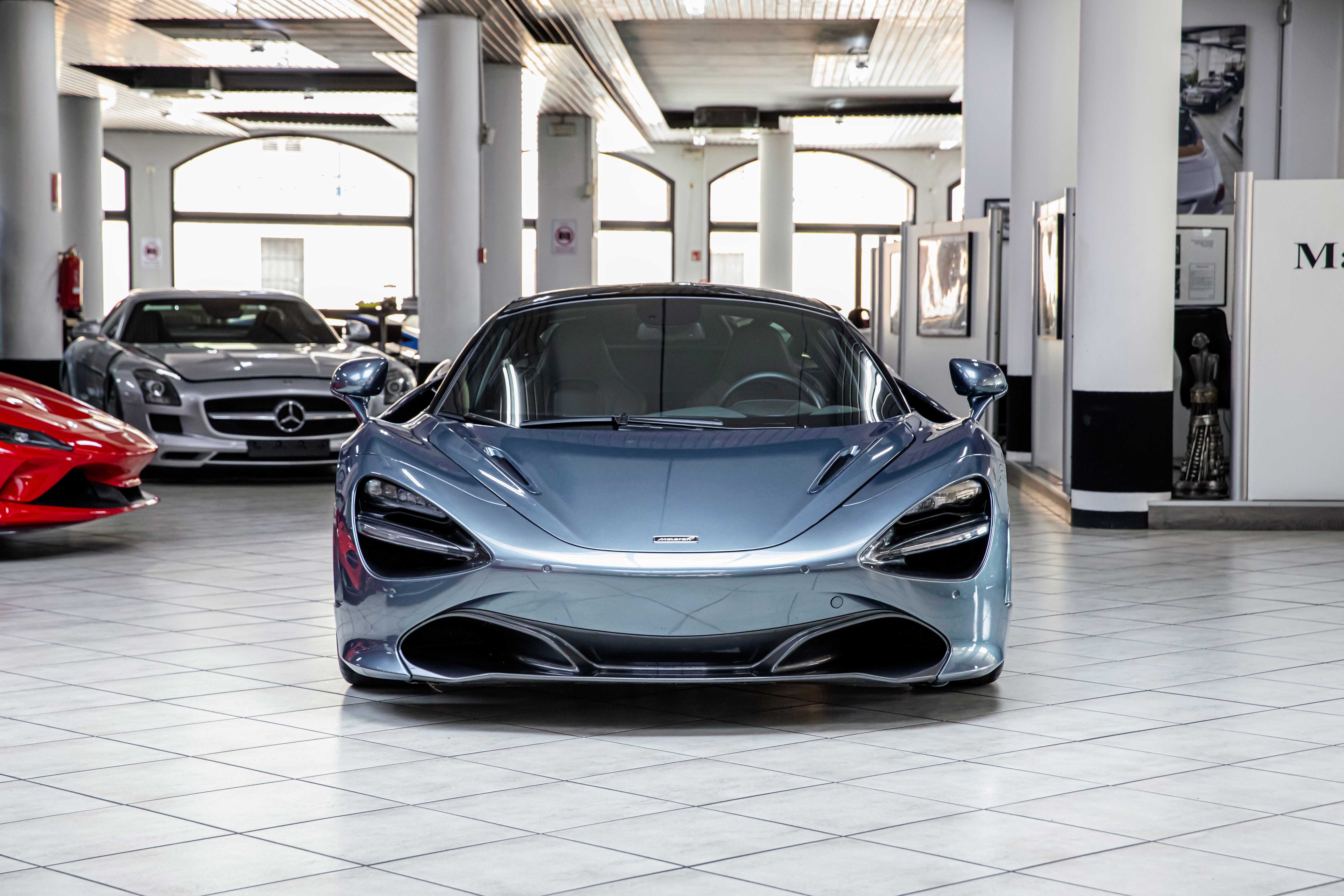2018 McLaren 720S Coupé offered by a specialist dealer in Milan, Italy, photo 14 of 20