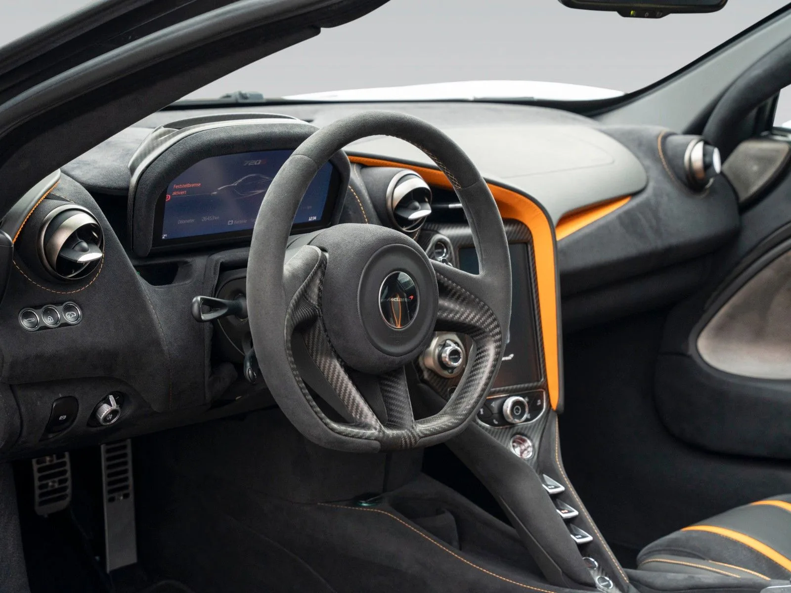 2018 McLaren 720S, 23/26