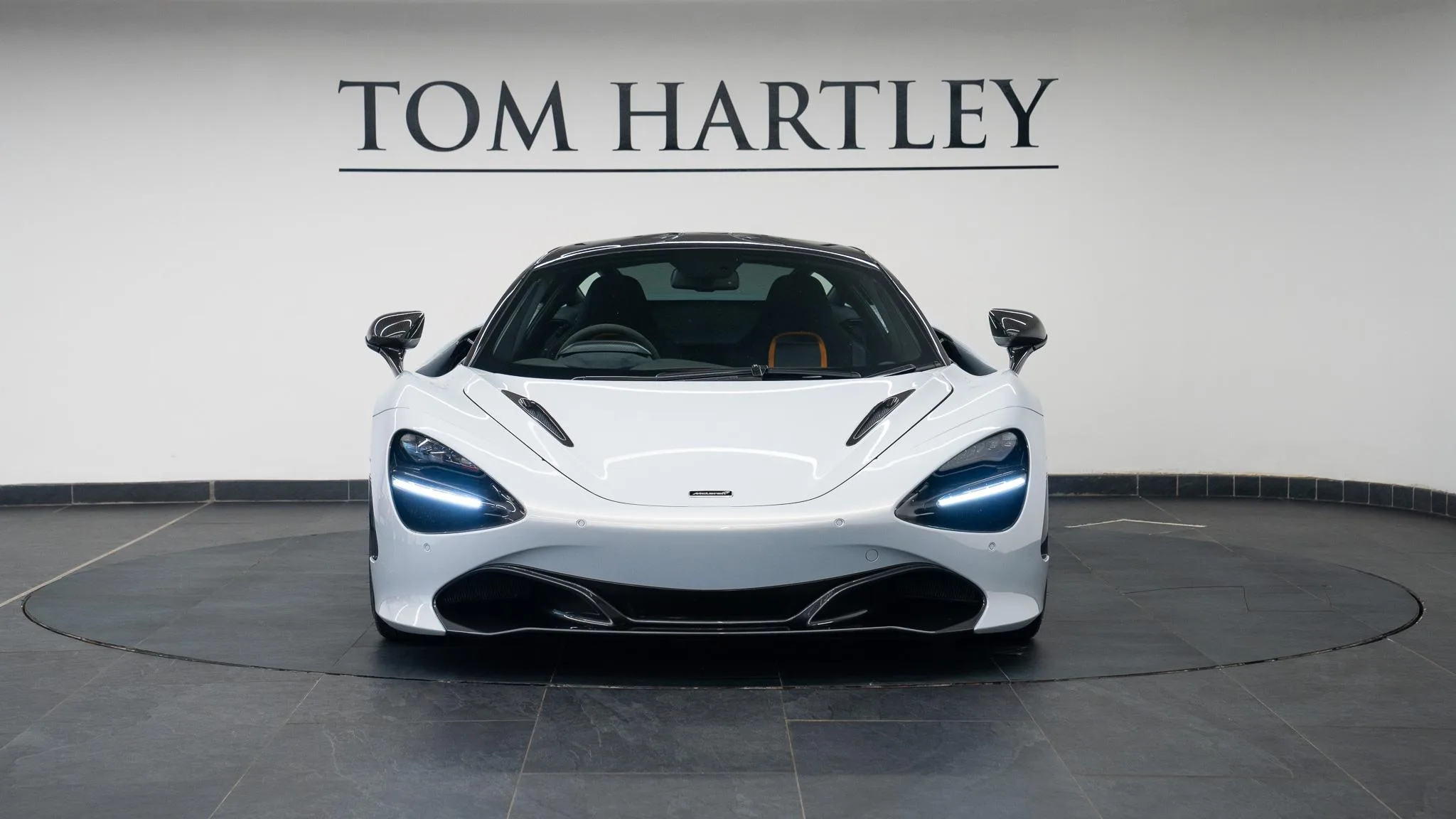 2018 McLaren 720S Performance proposée par un concessionnaire spécialisé à Swadlincote, Royaume-Uni, photo principale
