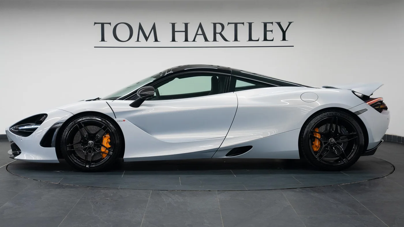 2018 McLaren 720S Performance offered by a specialist dealer in Swadlincote, United Kingdom, photo 3 of 15